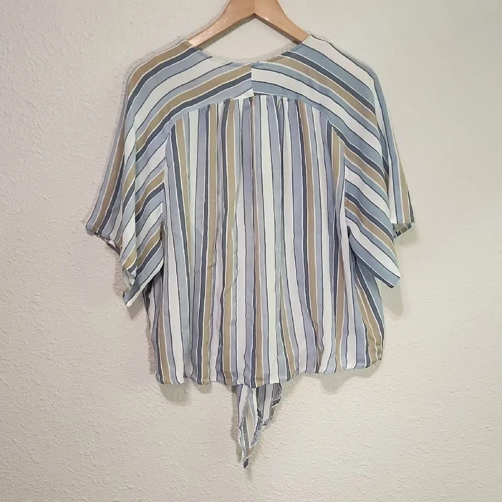 Live 4 Truth Striped V-Neck Top Navy, Tan, White Button-Down Tie Waist Size 3X